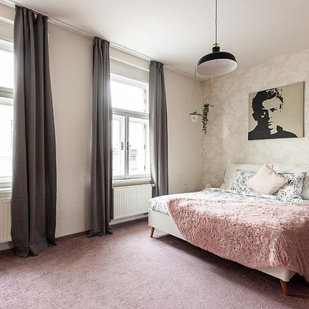 Nice Big Apartment 2Bds - Belgicka Prague Ngoại thất bức ảnh