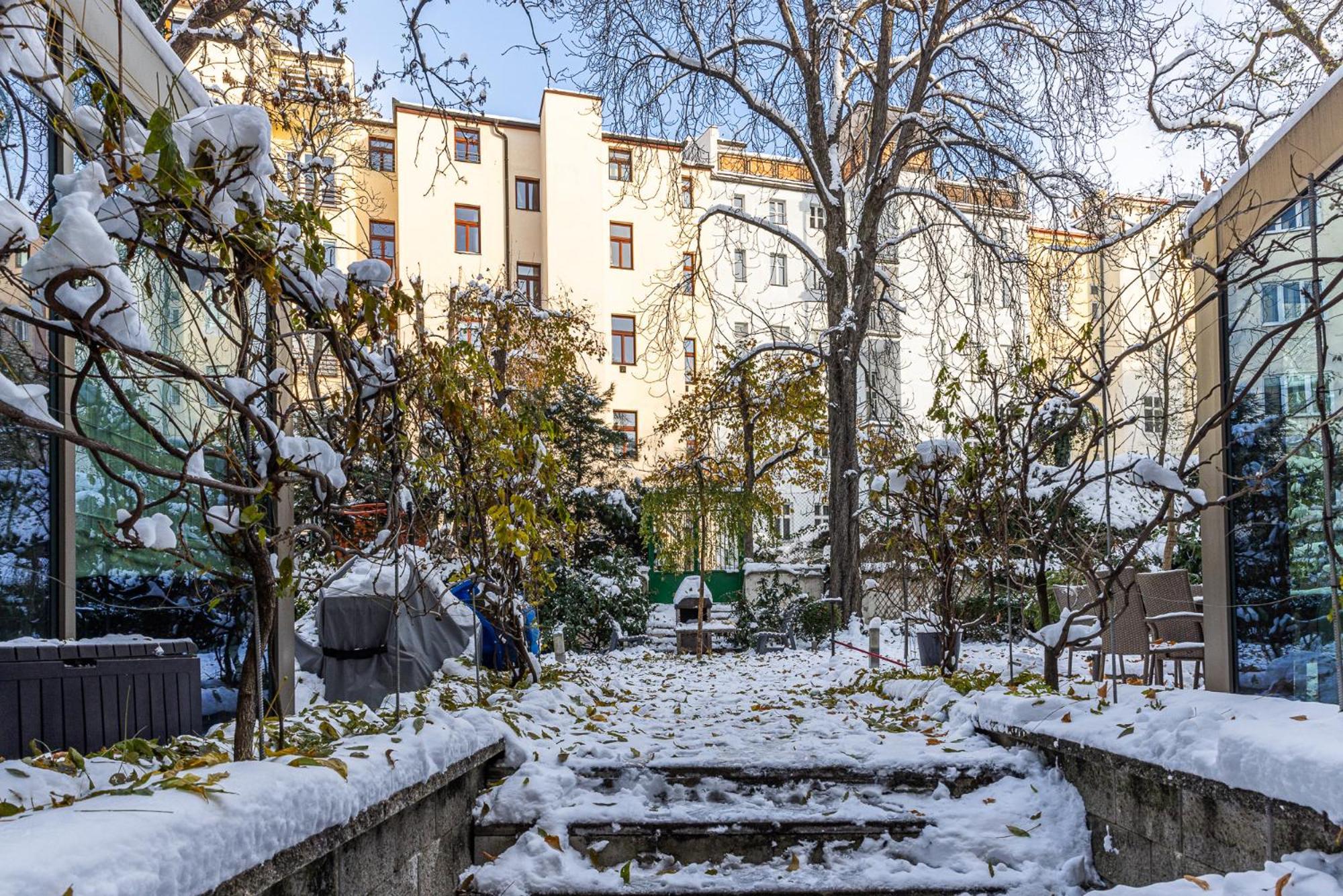 Nice Big Apartment 2Bds - Belgicka Prague Ngoại thất bức ảnh